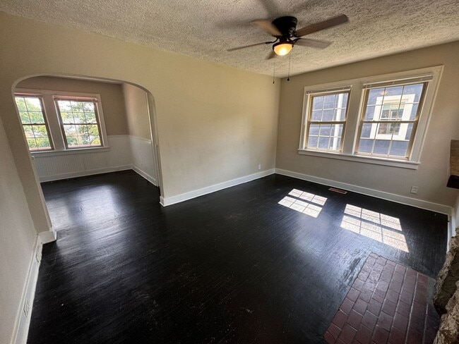 Foto del edificio - Charming Three bedroom, one bath house!