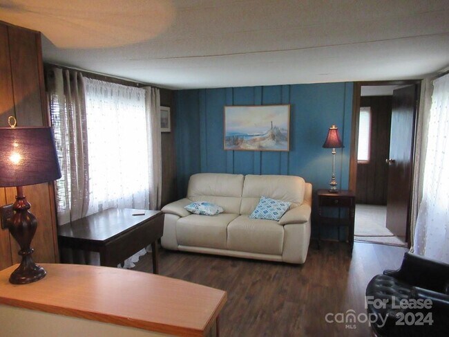 Foto del edificio - 3487 Avery Rd