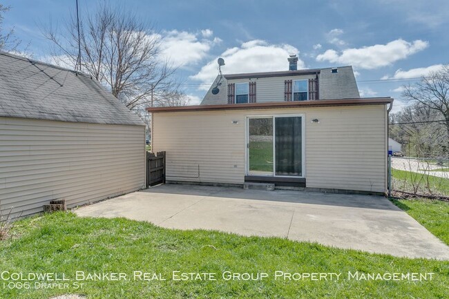 Building Photo - 1006 Draper St