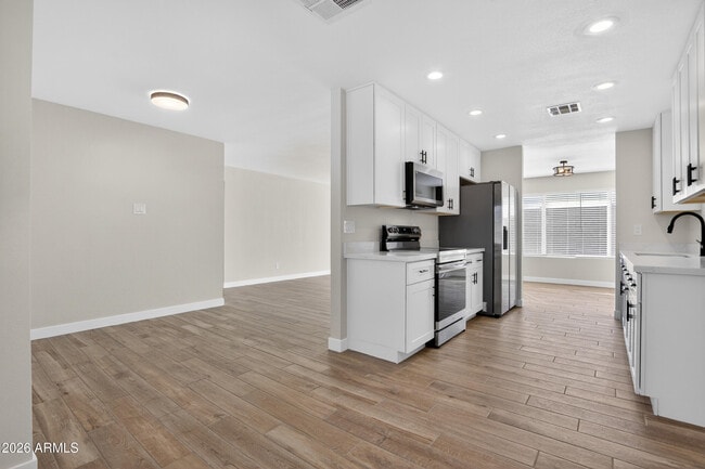 Foto del edificio - 2355 W Waltann Ln