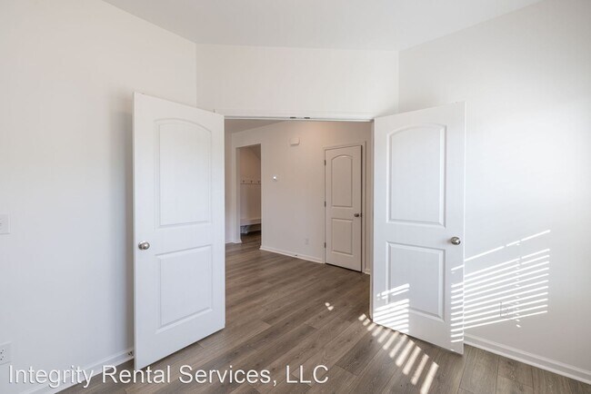 Building Photo - 4 br, 2.5 bath House - 3027 Apple Creek Court