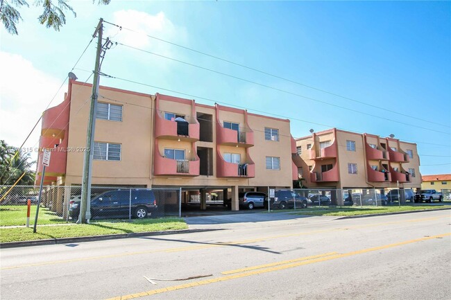 Building Photo - 3675 W 11th Ave