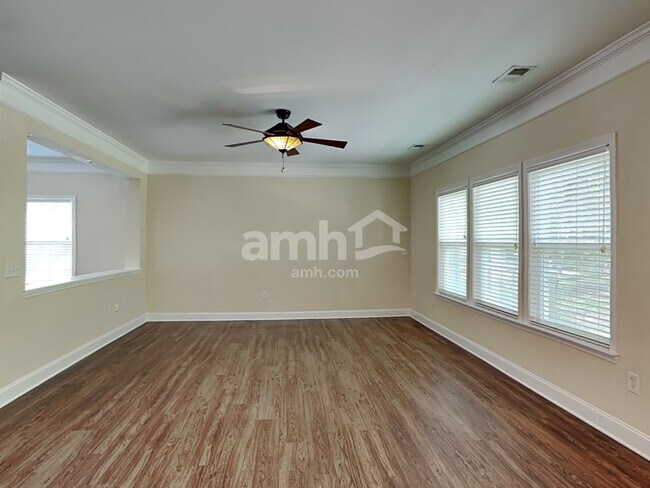 Building Photo - 419 Annaberg Ln