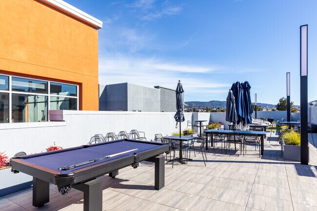 Building Photo - Edson House