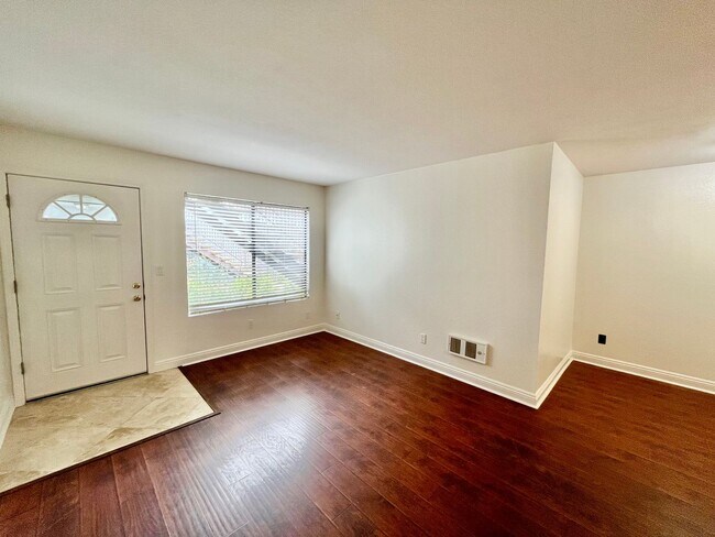 Foto del edificio - Updated 1bd/1bth Normal Heights Apartment ...