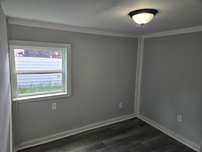 Foto del edificio - 5906 Hillsboro St