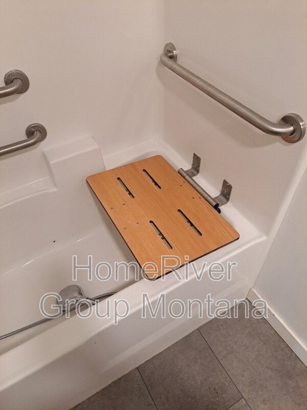 Foto del edificio - 1365 Rodgers St