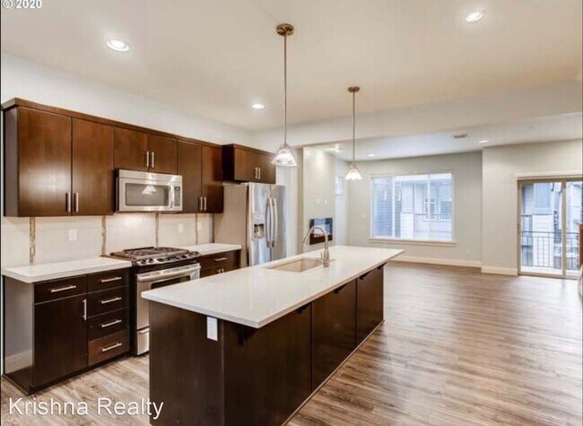 Building Photo - 4 br, 2.5 bath House - 14285 SW Burlwood St