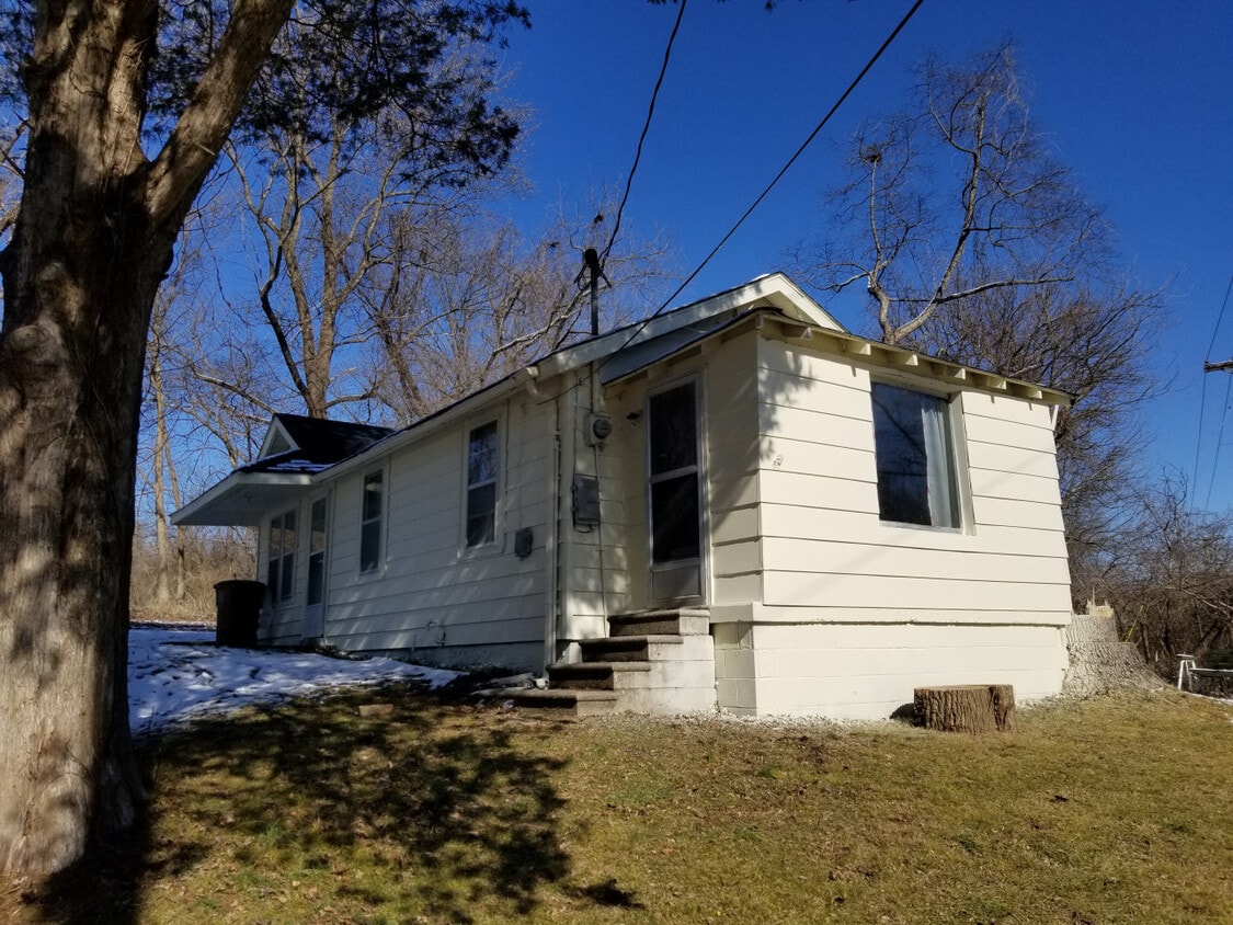 Building Photo - 2059 Big Bend