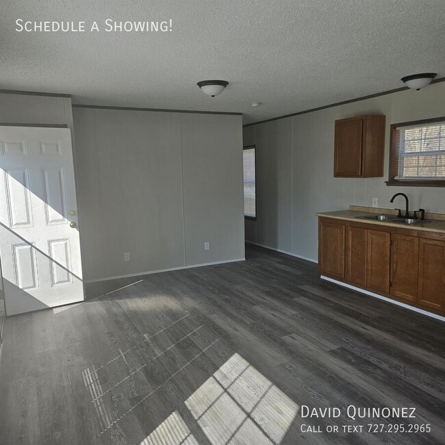 Foto del edificio - 2737 W Washington Center Rd