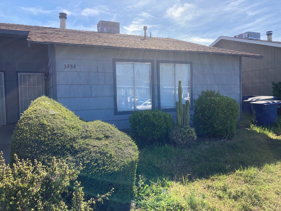 3232 Nashville Ct Unit Nashville 3232, Merced, CA 95348 Room for Rent