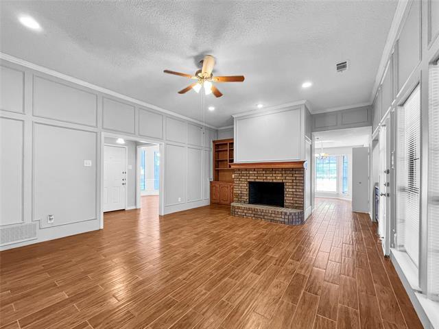 Foto del edificio - 700 Dartbrook Dr