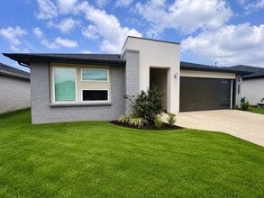 Building Photo - 28926 Yukon River Ct