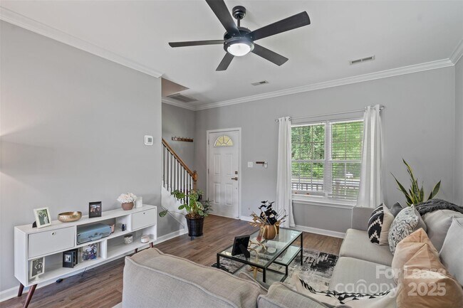 Foto del edificio - 126 Ridge Bluff Rd