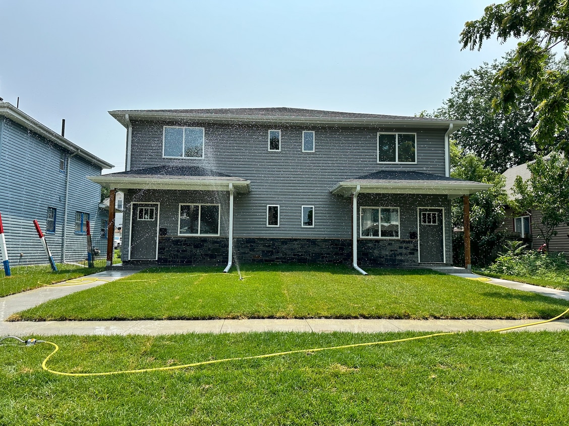Primary Photo - 6713 Ballard Ave