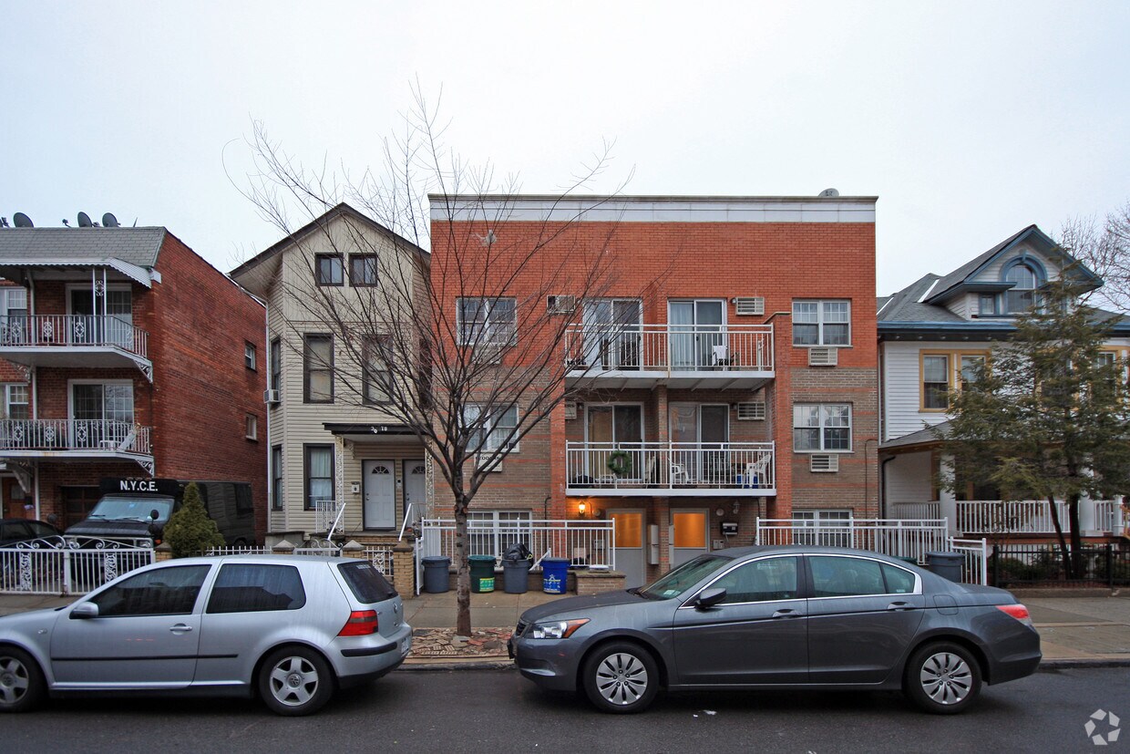 Building Photo - 3074-3076 30th St