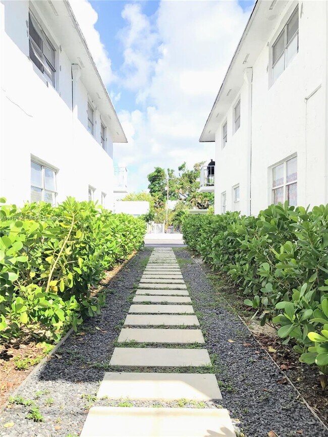 Foto del edificio - 740 81st St