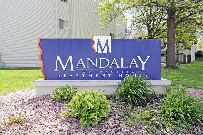 Entrada - Mandalay on Pacific