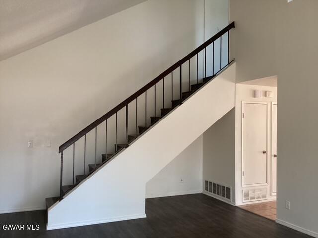 Foto del edificio - 44745 Christie Ave