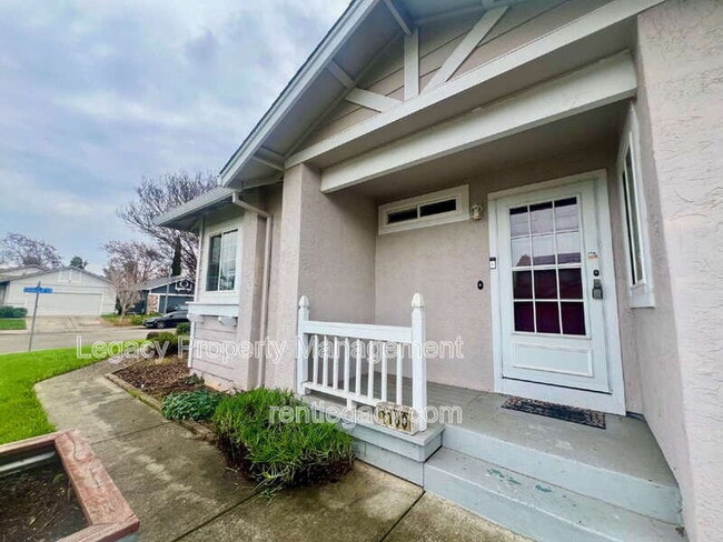 Building Photo - 1180 Camellia Ln