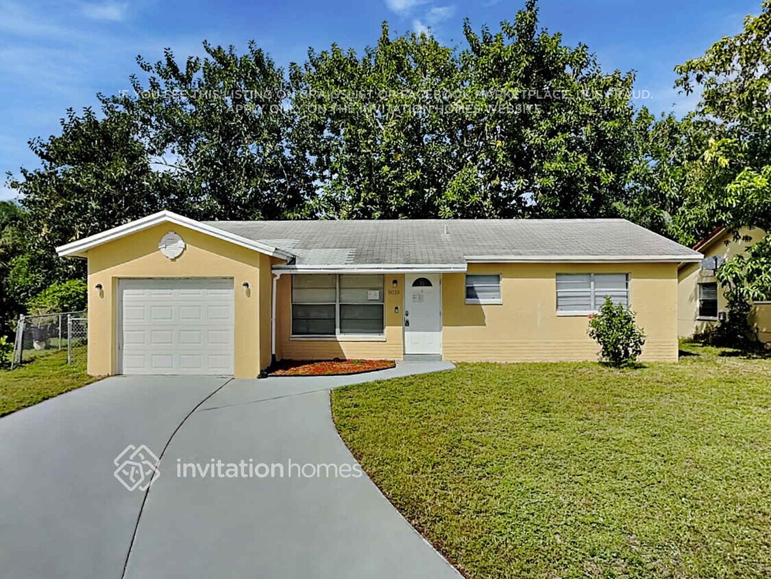 Foto principal - 9019 SW 9th St