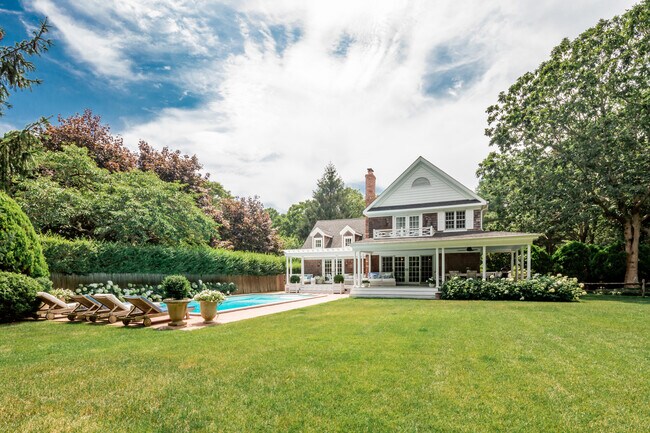 Foto del edificio - 106 Water Mill Towd Rd