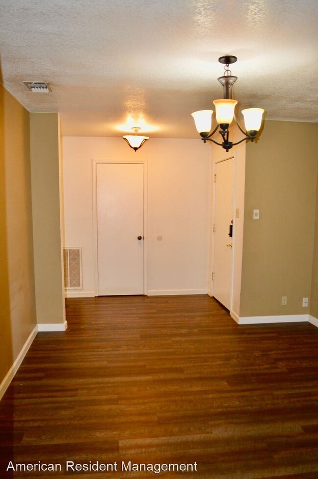 Building Photo - 3 br, 2 bath House - 14613 Hook Dr