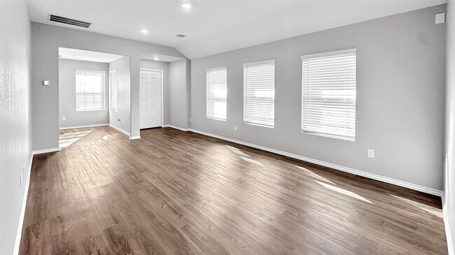 Foto del edificio - 937 Silver Birch Br