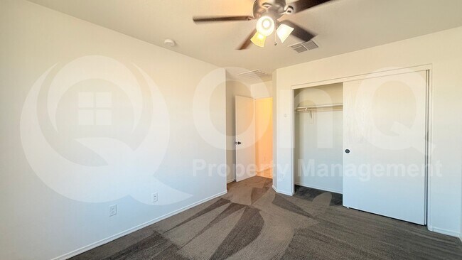 Building Photo - 757 W Kingman Dr