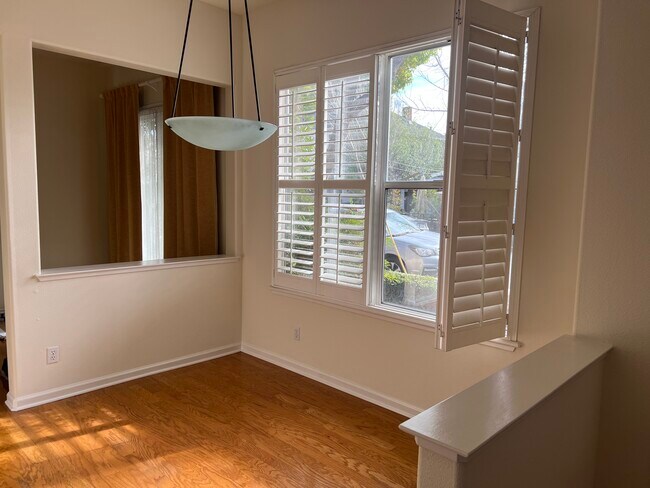 Foto del edificio - 202 Everett Ave