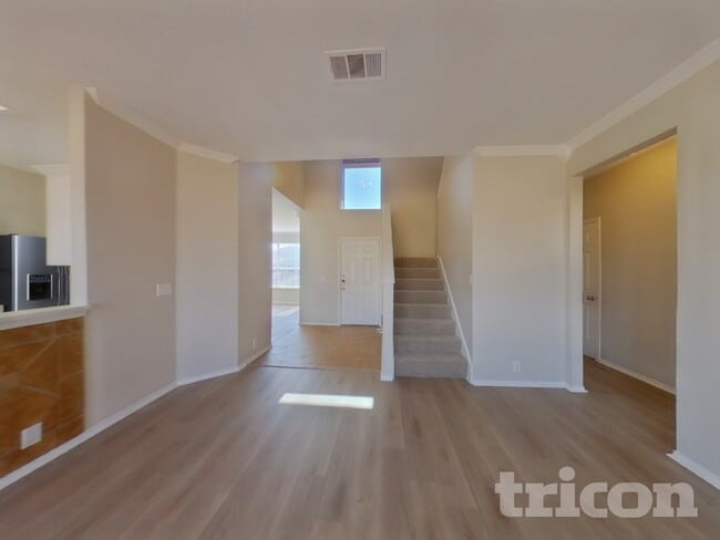 Building Photo - 3276 Raleigh Dr