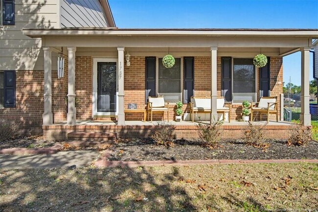 Foto del edificio - 1787 Hampton Oaks Dr