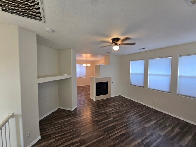 Foto del edificio - 5916 Sleepy Nights Rd NW