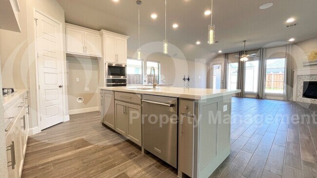 Foto del edificio - 3729 Blue Stream Dr