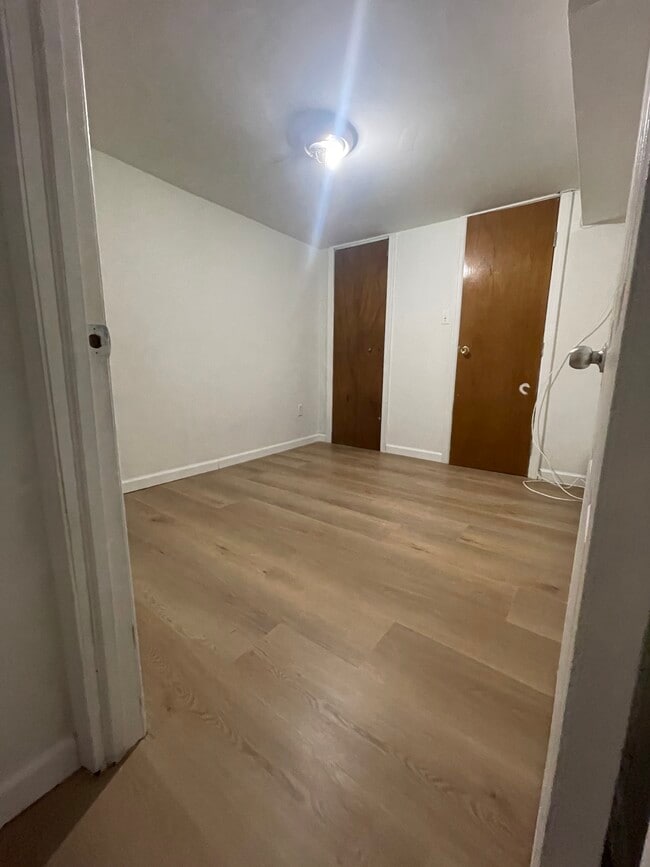 Foto del edificio - 4706 104th St