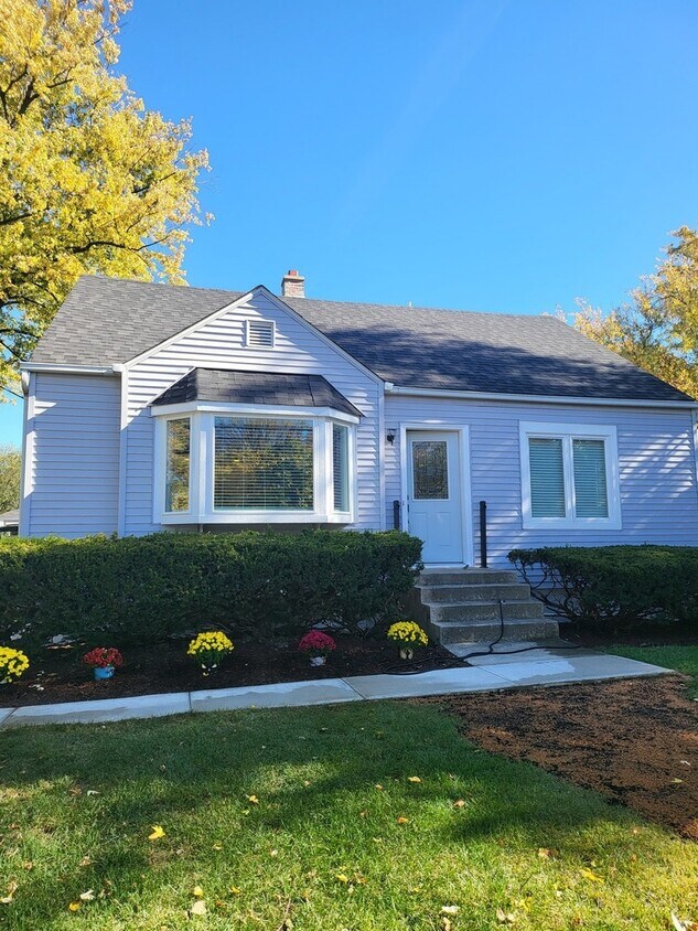 Primary Photo - 413 N Park St