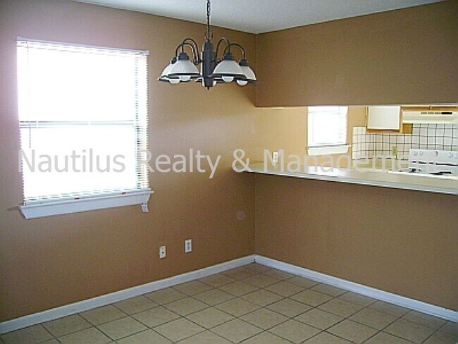 Building Photo - 8127 Sunset Ave
