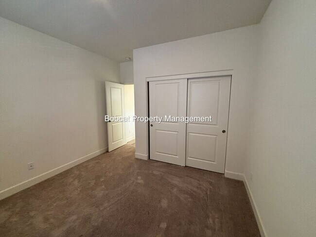 Foto del edificio - 925 Nelle Dr