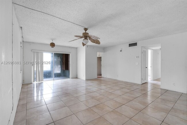 Building Photo - 4047 NW 16th St