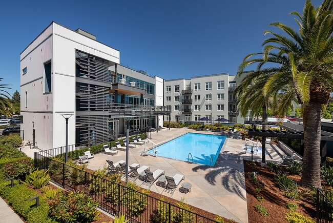 Building Photo - ViO