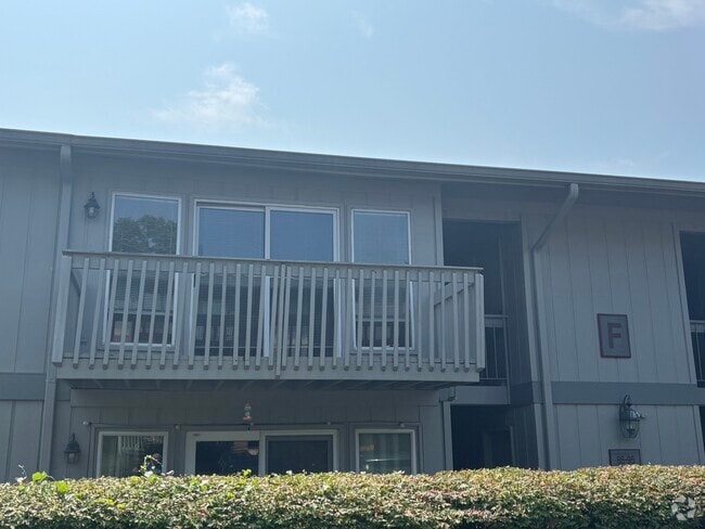 Building Photo - 21 Vaughns Gap Rd