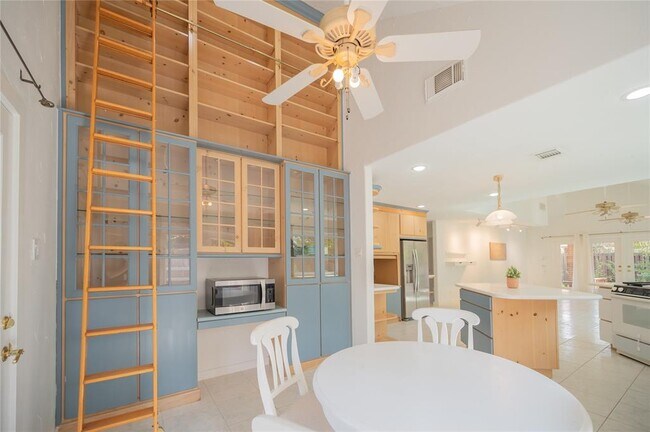 Building Photo - 16623 Park Green Way