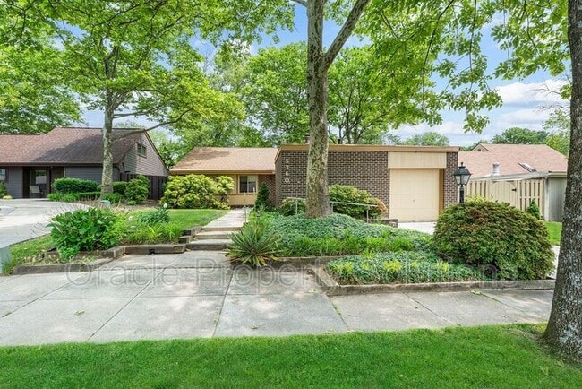 Building Photo - 5360 Red Lake Ct
