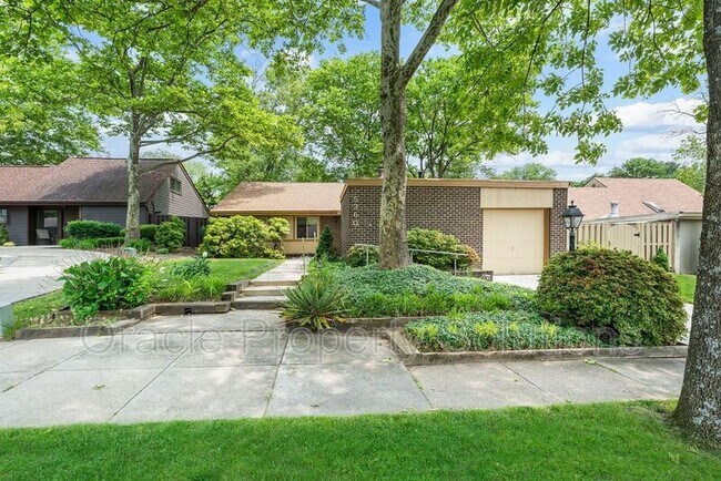 Foto del edificio - 5360 Red Lake Ct