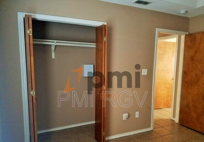 Foto del edificio - 1014 French Ave