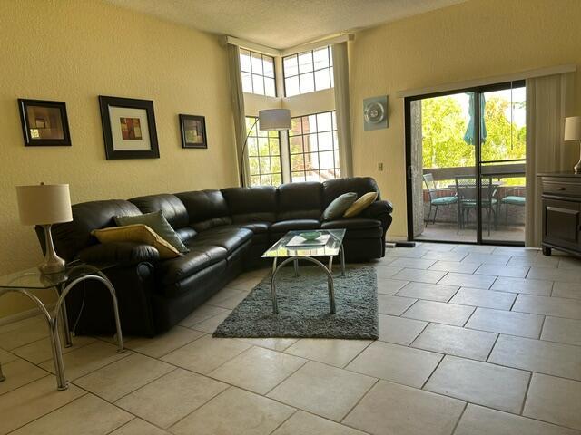 Foto del edificio - 2601 S Broadmoor Dr