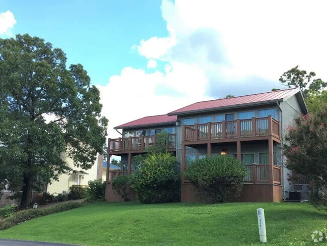 Building Photo - 14805 Dutchmans Dr