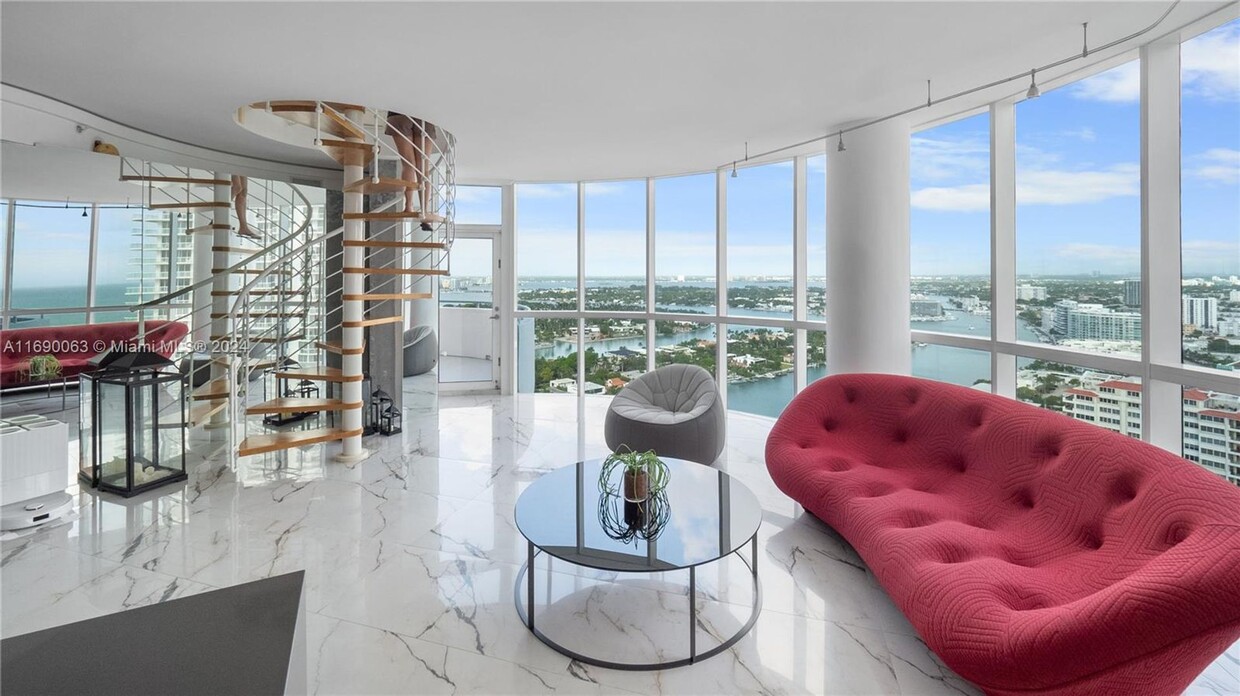 Foto principal - 6301 Collins Ave