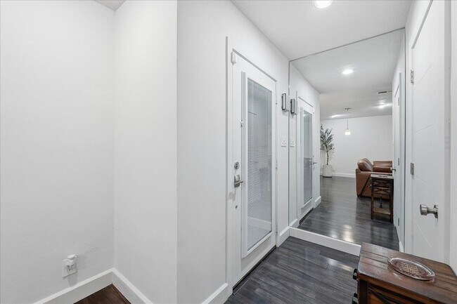 Foto del edificio - 2263 Briarcliff Dr