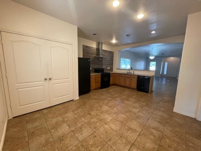 Building Photo - 434 Tequila Ranch